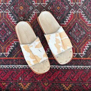 Naked Feet Cow Print Slide Sandals Size 6M
